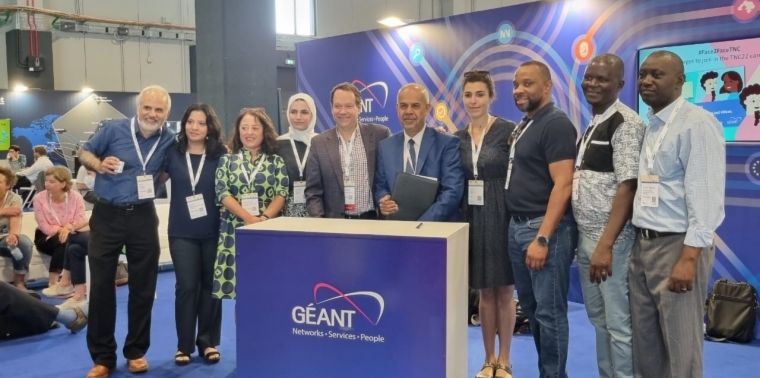 LA Referencia/RedCLARA y ASREN amplían colaboración LIBSENSE a través de un convenio de prestación de servicios